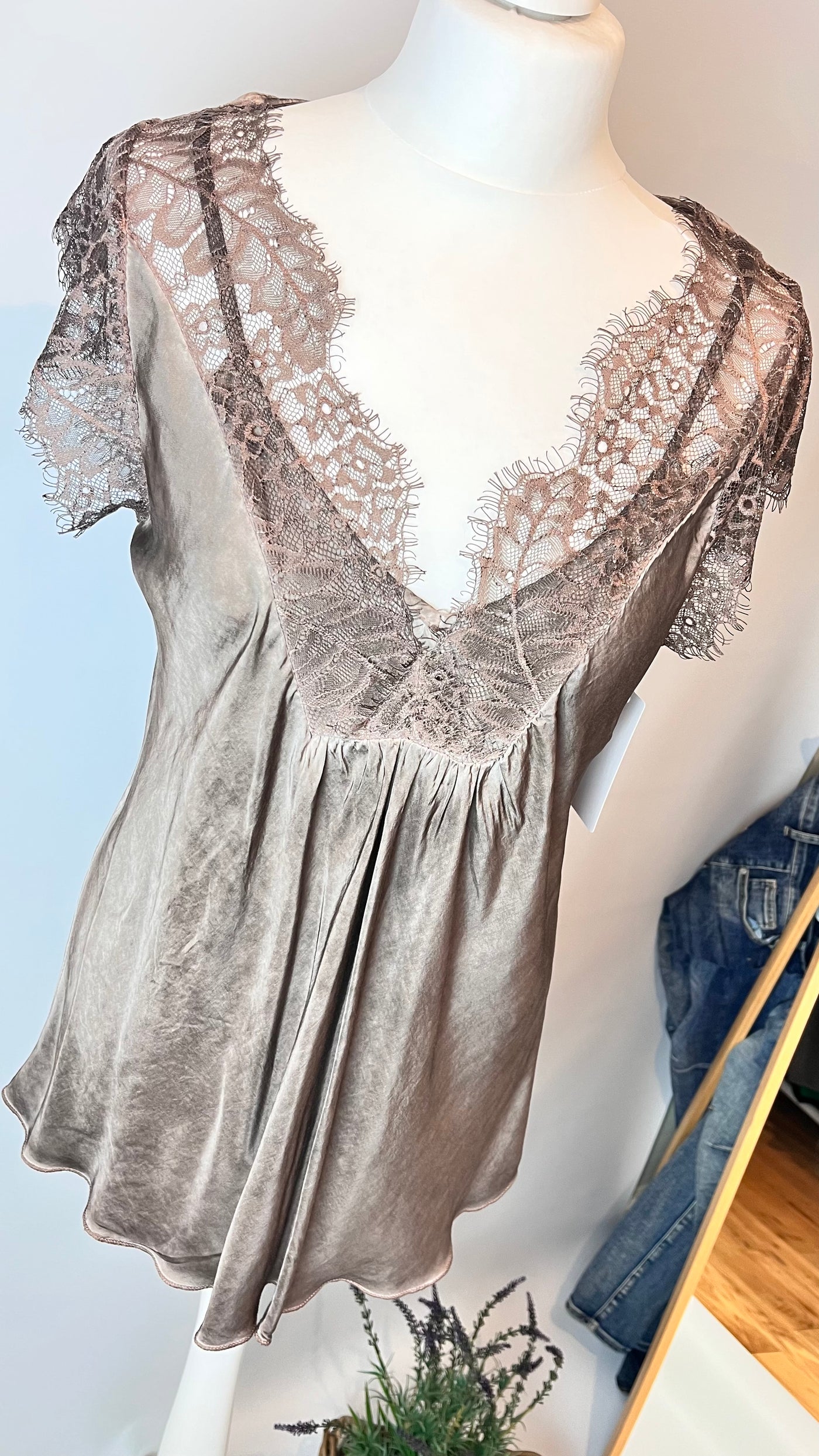 Lace Cap Sleeve's Satin Camisole- Monica