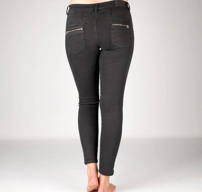 Melly & Co 4 Button Hole Detail Jeans- Clara