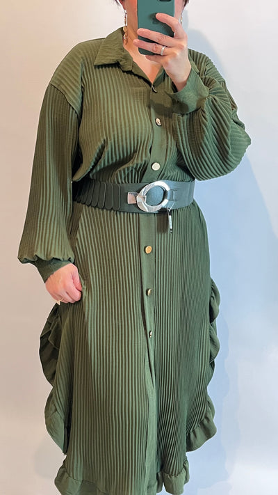 Green Gold Buttons Pleated Maxi Dress And Green Donna Belt