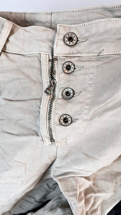 Melly & Co Stone 4 Button Hole Detail Jeans- Clara