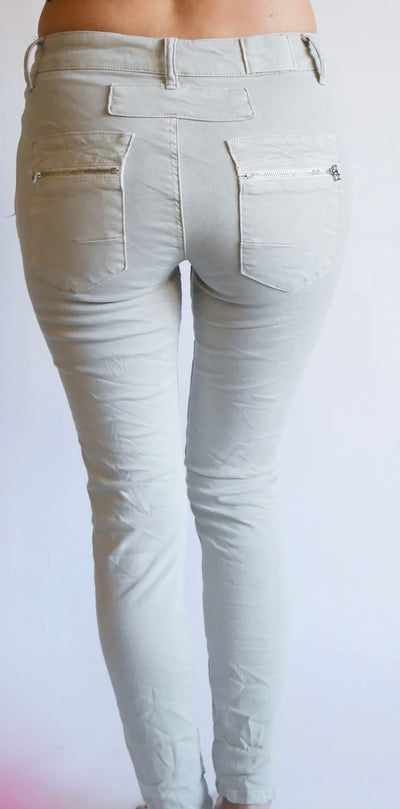 Melly & Co 4 Button Hole Detail Jeans- Clara